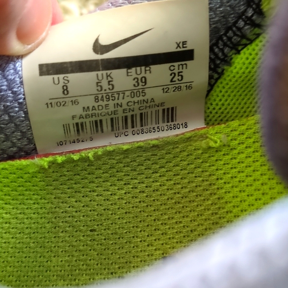 🌻50% Off Bundle Sale!! Nike Run Free sneakers - Picture 6 of 6